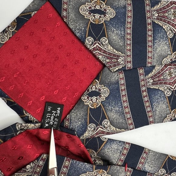 Vintage Halston Neck Tie Mens Standard Size Blue 100% Italian Silk Striped - Picture 7 of 7